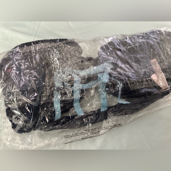 Victoria’s Secret push-up bra - Picture 2 of 3